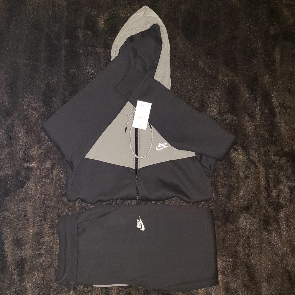 Nike sweatsuit